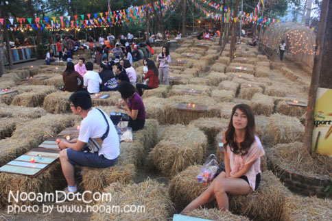 รีวิว บ้านหอมเทียน สวนผึ้ง เทศกาลประจำปี candle 2013 โรแมนติกท่ามกลางแสงเทียน