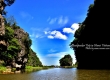 ภาพกำลังลองเรือชมวิวภูเขาและน้ำ ฮาลองบก