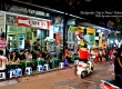 ภาพบรรยากาศร้านนั่งจิบเครื่องดื่มในเมืองฮานอย ยามค่ำคืน