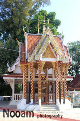 วัดพระธาตุศรีจอมทองวรวิหาร ตำบลบ้านหลวง อำเภอจอมทอง จังหวัดเชียงใหม่ พระธาตุประจำปีเกิด ปีชวด