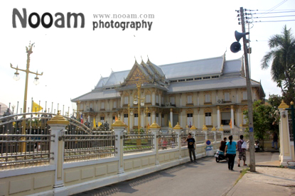 องค์หลวงพ่อพุทธโสธร  ณ วัดโสธรวรารามวรวิหาร เดิมชื่อว่า“วัดหงส์” ฤจังหวัดฉะเฉิงเทรา