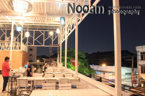 รีวิว ร้านอาหาร ลมโชย @ The Roof ร้านนั่งชิลล์ๆบนดาดฟ้า ลาดพร้าว48 บรรยากาศดี อาหารอร่อย มีดนตรีสด