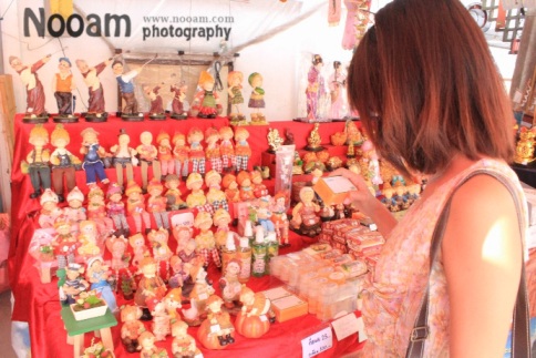 รีวิว พาเที่ยวเกาะเกร็ด นนทบุรี หมู่บ้านชาวมอญ บ้านขนมหวาน นั่งเรือเที่ยวทัวร์รอบเกาะ