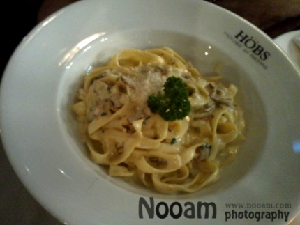 ร้าน HOBS อารีย์ การเด้น ซอยอารีย์ Aree Garden