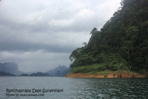 หลบหนีความวุ่นวายแล้วไปพักผ่อนกันที่ กุ้ยหลินเมืองไทย เขื่อนรัชชประภา อุทยานแห่งชาติเขาสก สุราษฎร์ธานี