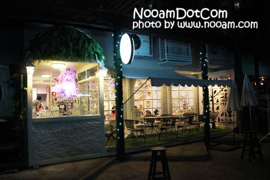 รีวิวร้าน Caturday cat cafe คาเฟ่แมวและเบเกอรี่เค้ก ติด BTS ราชเทวี