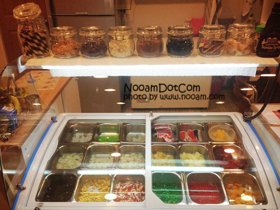 Happy Freeze Icecream ร้านไอติมเกล็ดหิมะ อร่อย ร้านน่ารัก อยู่ใกล้ ม.หอการค้า