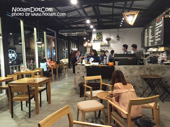 รีวิว Waft me ร้านกาแฟน่านั่งย่านแจ้งวัฒนะ ที่สามารถออกแบบวาฟเฟิลเองได้ นนทบุรี