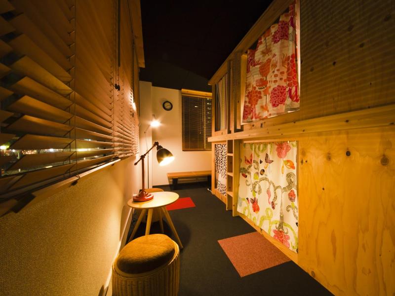 รีวิว Hakata Gofukumachi Hostel Takataniya ที่พักใกล้สถานีฮากาตะ เมืองฟุกุโอกะ หลับสบาย ราคาเบาๆ