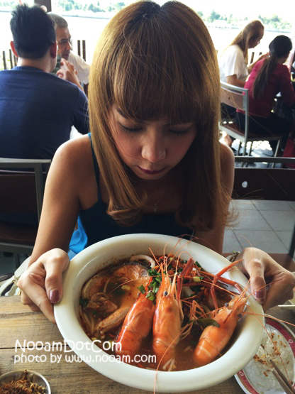 รีวิว พล ก๋วยเตี๋ยวโบราณ สาขาพระราม 5 ก๋วยเตี๋ยวชามยักษ์เครื่องเยอะจัดเต็ม