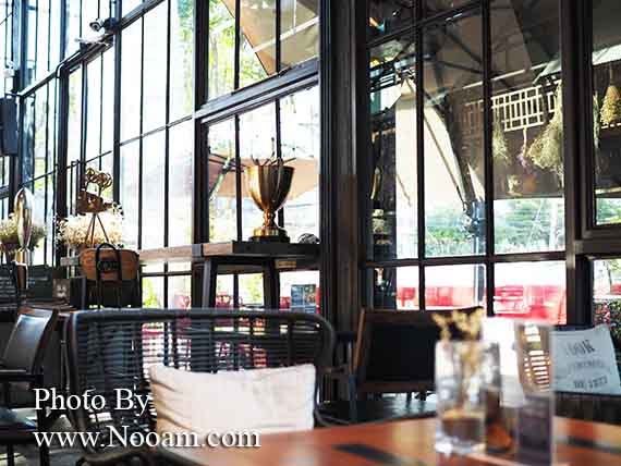 รีวิว แอร์ สเปซ หัวหิน (Air Space Hua Hin) คาเฟ่และร้านอาหารสุดแนวแถวเขาตะเกียบ ร้านนั่งชิลที่หัวหิน