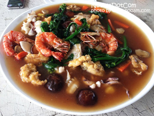 รีวิว แป๊ะราดหน้ามหาชน ราดหน้าทรงเครื่อง สนามบินน้ำ ซอยนนทบุรี 46