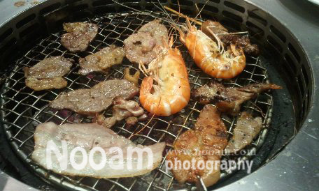 รีวิว ร้านนิกุยะ (Nikuya) บุฟเฟต์ปิ้งย่างสไตล์ญี่ปุ่น หมูเนื้อและกุ้งแม่น้ำตัวใหญ่ น้ำจิ้มซีฟู้ดรสเด็ดและหมูดำคุโรบุตะ