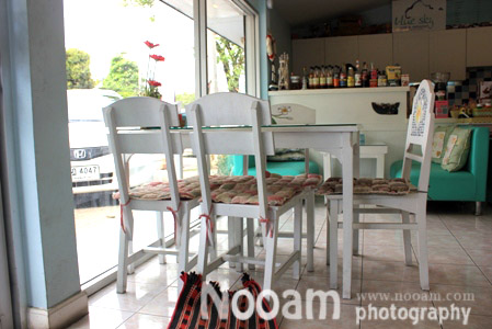 รีวิว ร้าน Blue Sky Cafe & Restaurant (บลู สกาย คาเฟ่) ร้านอาหารน่ารักๆ ชิมเค้กโฮมเมดชิ้นโต ข้าวผัดปลาสลิดและข้าวไข่ระเบิดแสนอร่อย