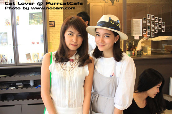 รีวิว Purr Cat Cafe Club คาเฟ่สำหรับคนรักแมว เค้กอร่อย รับอาบน้ำแมวด้วย ตั้งอยู่ในซอยสุขุมวิท53 เจ้าของคือ คุณเพชร
