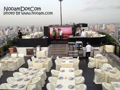 รีวิวร้าน Vertigo and Moon Bar โรแมนติก ใต้แสงดาว บนดาดฟ้าสูง โรงแรมบันยันทรี สาทร