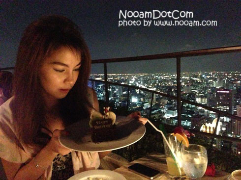 รีวิวร้าน Vertigo and Moon Bar โรแมนติก ใต้แสงดาว บนดาดฟ้าสูง โรงแรมบันยันทรี สาทร