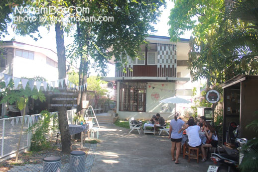 รีวิว ร้าน Debo Cafe and Room ก๋วยเตี๋ยวต้มยำอร่อยๆ เลือกท็อปปิ้งได้ตามใจ ที่ซอยหัวหิน 37