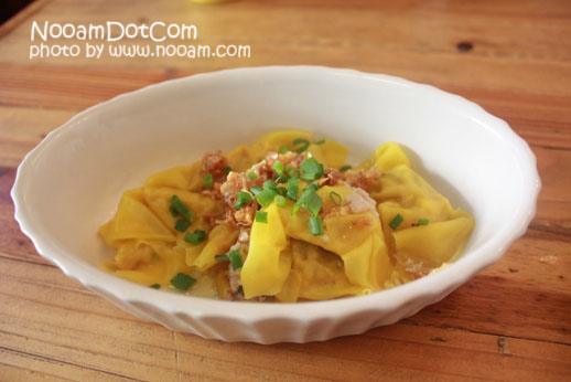 รีวิว ร้าน Debo Cafe and Room ก๋วยเตี๋ยวต้มยำอร่อยๆ เลือกท็อปปิ้งได้ตามใจ ที่ซอยหัวหิน 37