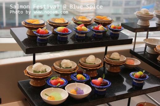 รีวิว บุฟเฟ่ต์นานาชาติอร่อยๆ ที่ห้องอาหารบลูสไปซ์ (BlueSpice) โรงแรมแกรนด์เซนเตอร์พอยต์ เทอร์มินัล 21 สี่แยกอโศก ถนนสุขุมวิท