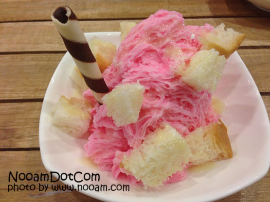 Happy Freeze Icecream ร้านไอติมเกล็ดหิมะ อร่อย ร้านน่ารัก อยู่ใกล้ ม.หอการค้า