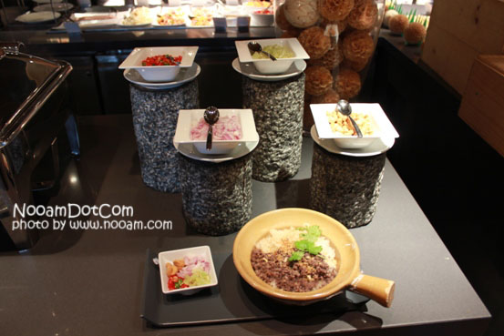 พาชิม บุฟเฟ่ต์นานาชาติอร่อยๆที่ห้องอาหาร The Square โรงแรม โนโวเทล แพลตตินั่ม ประตูน้ำ ( Novotel Platinum Pratunam)