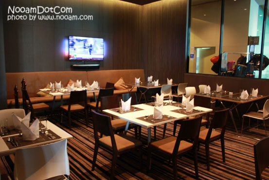 พาชิม บุฟเฟ่ต์นานาชาติอร่อยๆที่ห้องอาหาร The Square โรงแรม โนโวเทล แพลตตินั่ม ประตูน้ำ ( Novotel Platinum Pratunam)