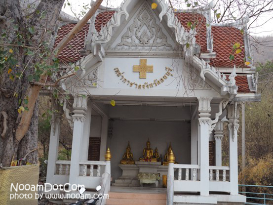 รีวิว ขึ้นบันได 3790 ขั้น นมัสการรอยพระพุทธบาท ที่เขาวงพระจันทร์ จังหวัดลพบุรี