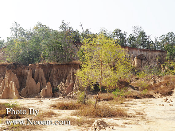 รีวิวเสาดินนาน้อย หรือ ฮ่อมจ๊อม ใกล้ๆคอกเสืออุทยานแห่งชาติศรีน่าน ที่เที่ยวจังหวัดน่าน