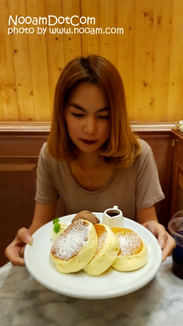 ร้าน LeTAO (เลอตาโอะ) ชีสเค้กชื่อดังจากฮอกไกโด มาให้ชิมที่ไทยแล้วที่เซ็นทรัลลาดพร้าว