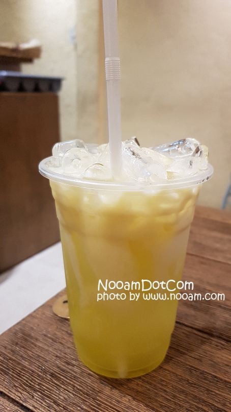 ร้าน อองตองข้าวซอย (OngTong Khaosoi) ร้านอาหารเหนือ ย่านอารีย์