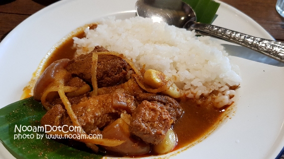 ร้าน อองตองข้าวซอย (OngTong Khaosoi) ร้านอาหารเหนือ ย่านอารีย์