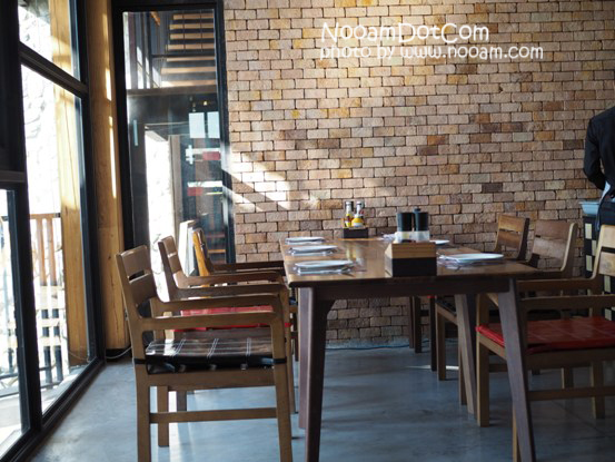 รีวิวร้าน Ribs mannn (ริบส์แมน) กินสเต็ก ชิมสปาเก็ตตี้ อาหารฟิวชั่น ร้านนี้ขึ้นชื่อเรื่องรมควัน ที่เขาใหญ่