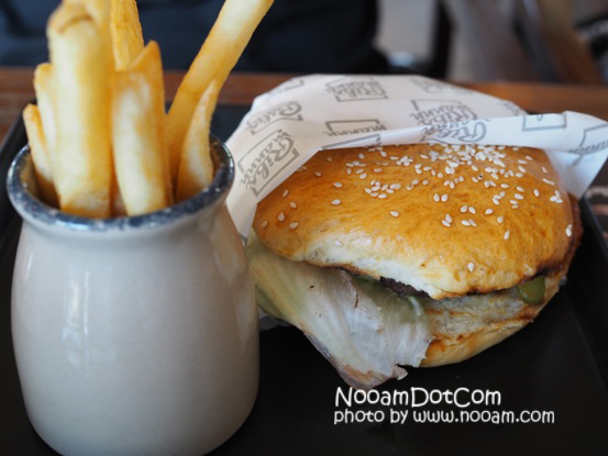 รีวิวร้าน Ribs mannn (ริบส์แมน) กินสเต็ก ชิมสปาเก็ตตี้ อาหารฟิวชั่น ร้านนี้ขึ้นชื่อเรื่องรมควัน ที่เขาใหญ่